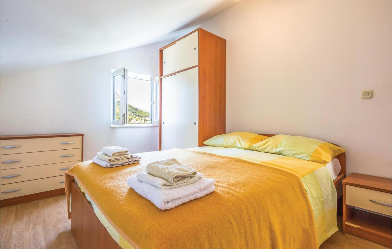 Cozy Apartment In Makarska With Kitchen Eksteriør bilde